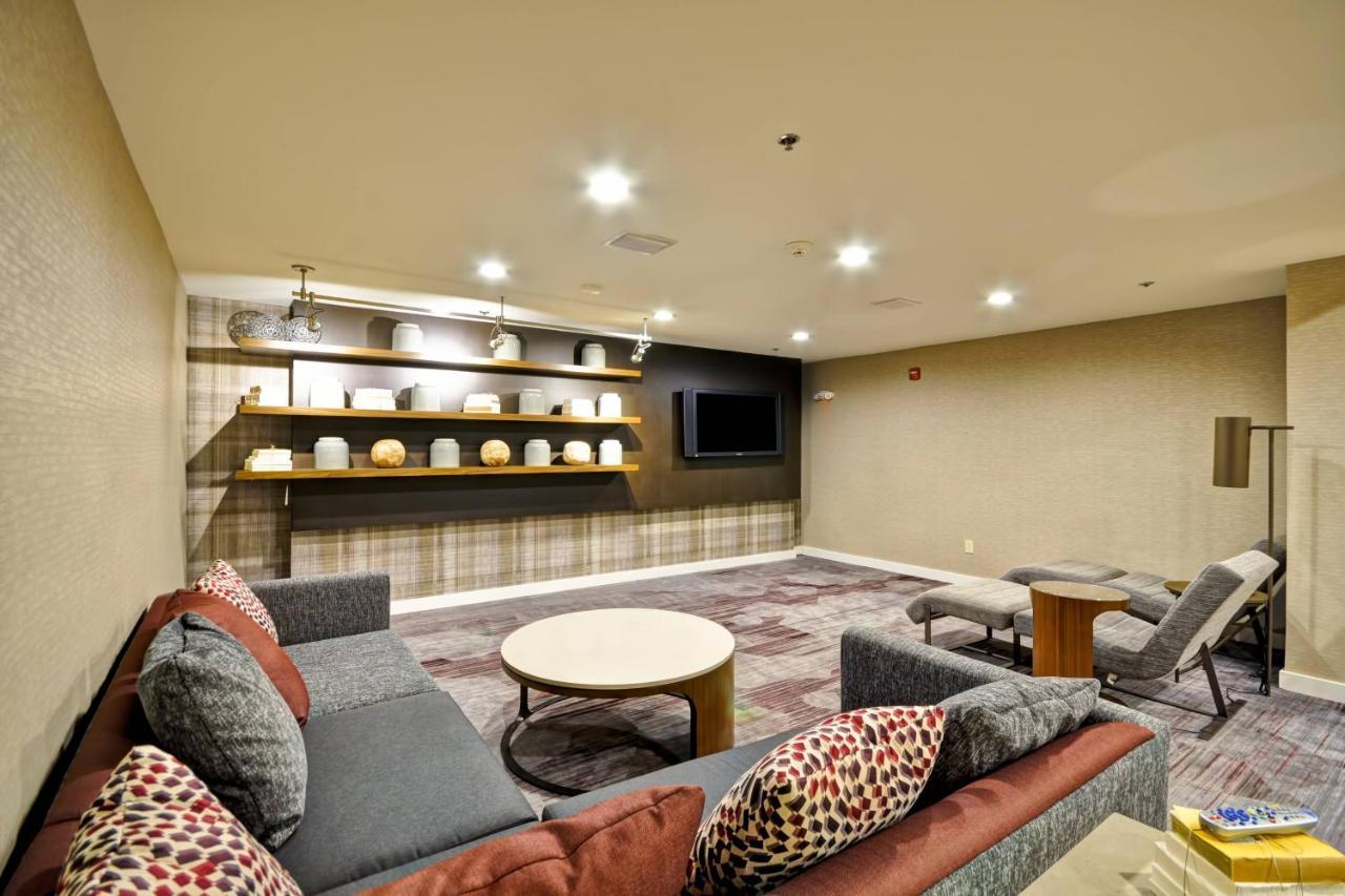 Courtyard By Marriott Jacksonville Airport/ Northeast Bagian luar foto