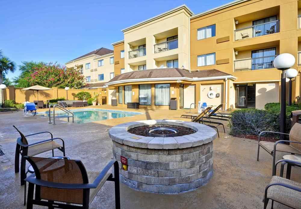 Courtyard By Marriott Jacksonville Airport/ Northeast Bagian luar foto