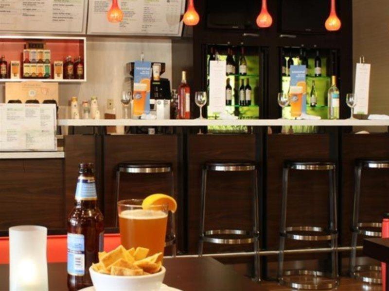 Courtyard By Marriott Jacksonville Airport/ Northeast Bagian luar foto