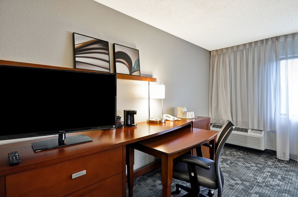 Courtyard By Marriott Jacksonville Airport/ Northeast Bagian luar foto